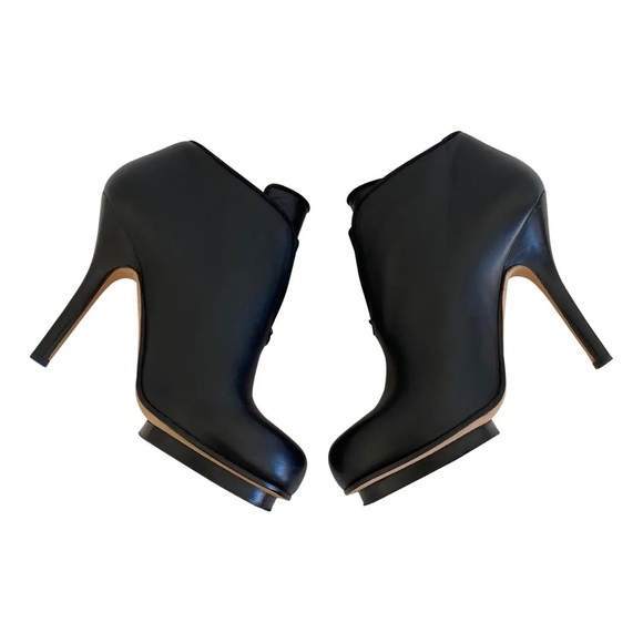 Acne studio black leather ankle boots - Picture 1 of 9